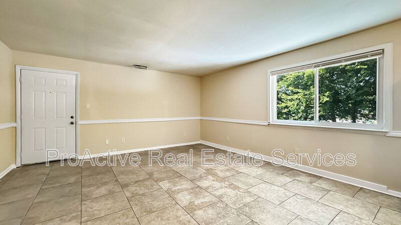Apartment for rent at 312 Ashlawn Dr #6, Norfolk, VA 23505