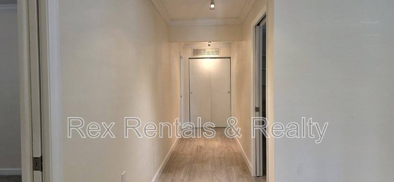 House for rent at 4095 14th St NE, Saint Petersburg, FL 33703