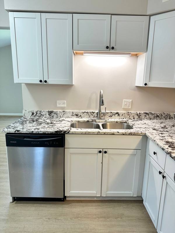 Apartment for rent at 525 Ryan Lane #B, Dundee, IL 60118