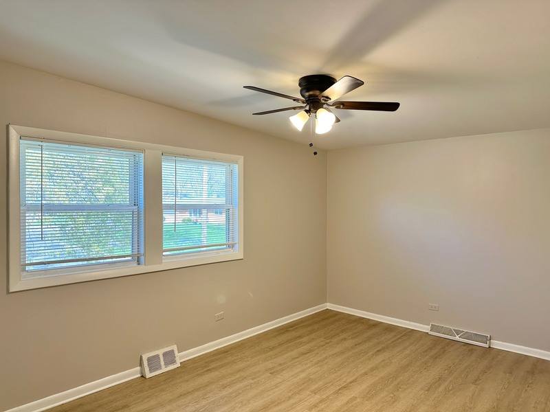 Apartment for rent at 525 Ryan Lane #B, Dundee, IL 60118