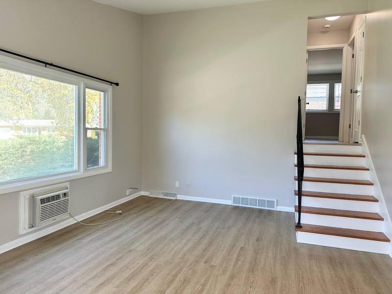 Apartment for rent at 525 Ryan Lane #B, Dundee, IL 60118