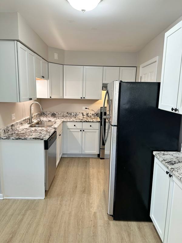 Apartment for rent at 525 Ryan Lane #B, Dundee, IL 60118