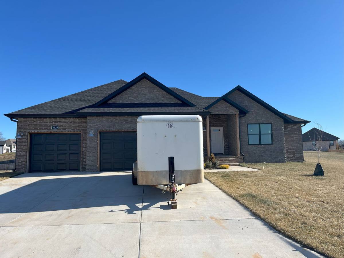 House for rent at 5926 S Doubletree Court, Springfield, MO 65810