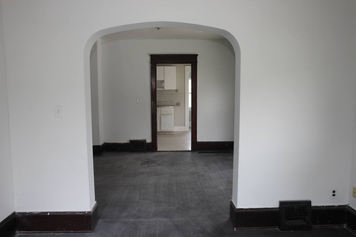 Apartment for rent at 3910 Carlyle St, Cleveland, OH 44109