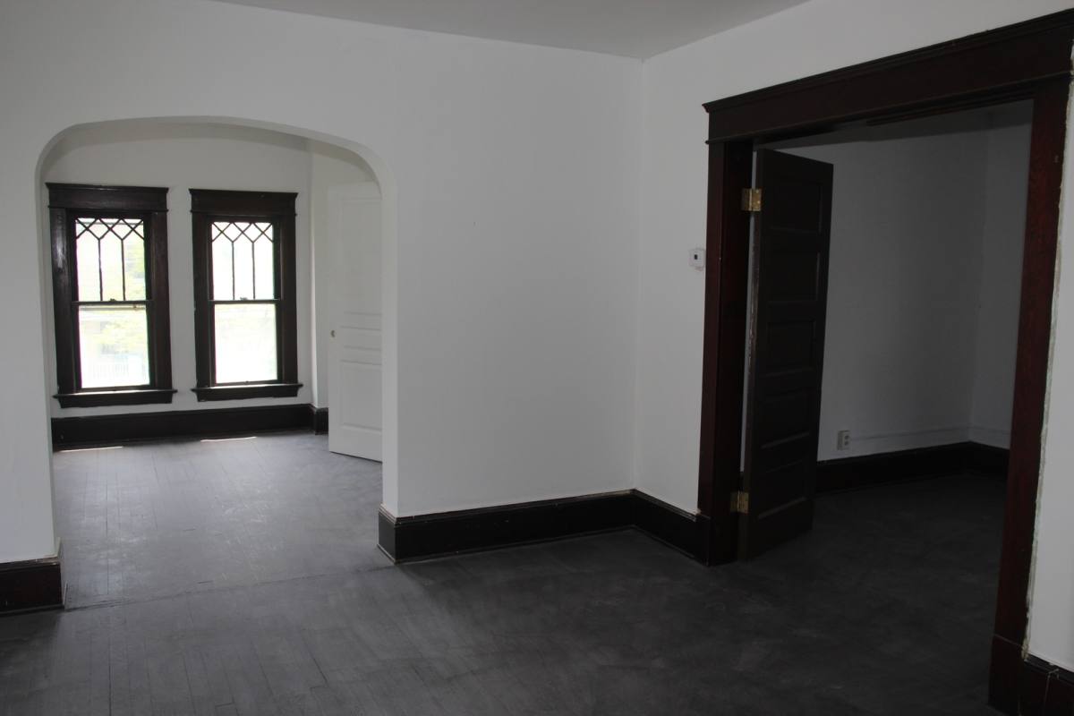 Apartment for rent at 3910 Carlyle St, Cleveland, OH 44109