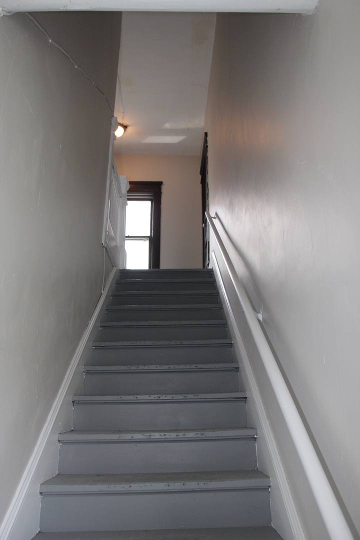 Apartment for rent at 3910 Carlyle St, Cleveland, OH 44109