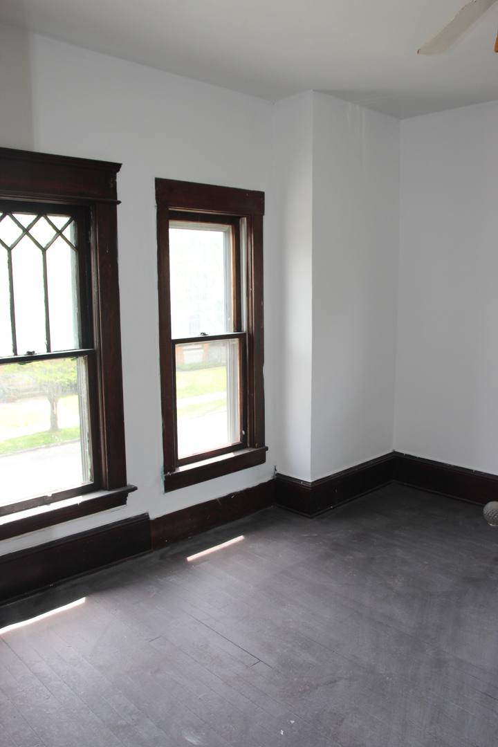 Apartment for rent at 3910 Carlyle St, Cleveland, OH 44109