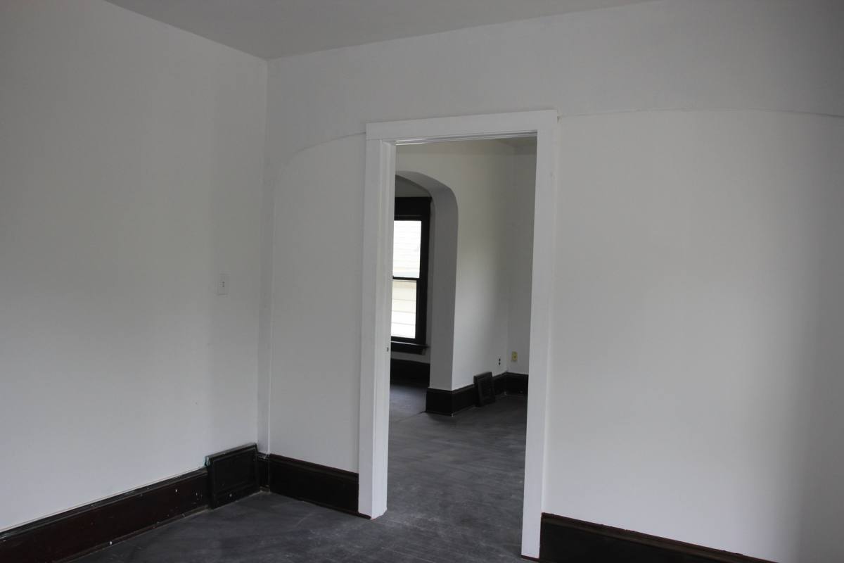 Apartment for rent at 3910 Carlyle St, Cleveland, OH 44109