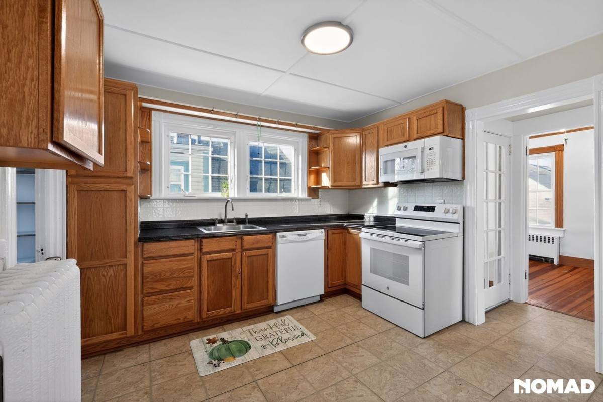 Townhouse for rent at 21 Hall Ave #2, Newport, RI 02840