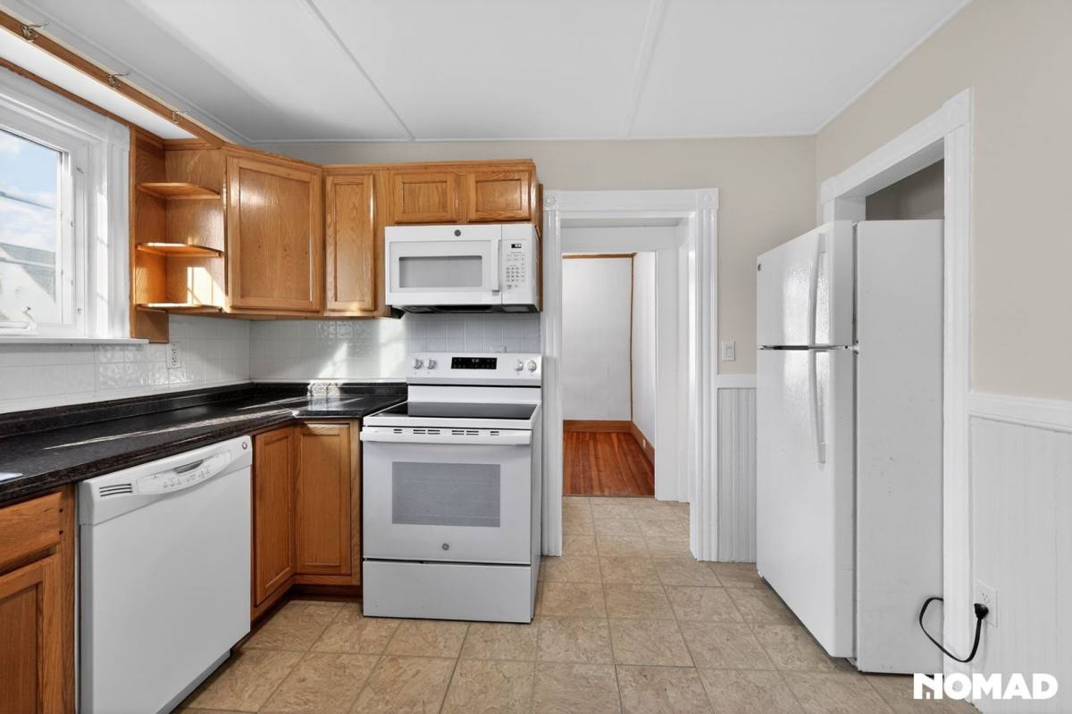 Townhouse for rent at 21 Hall Ave #2, Newport, RI 02840