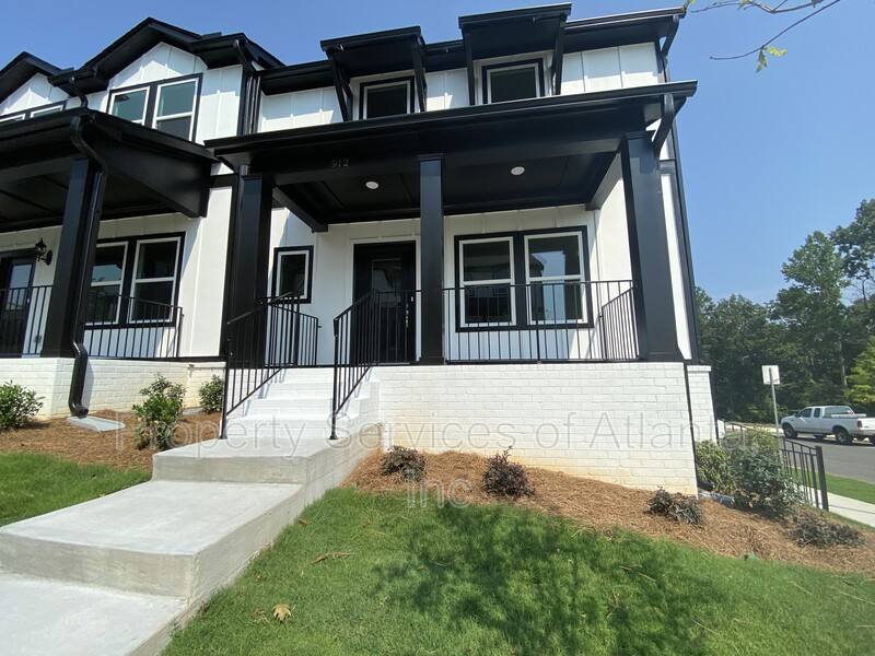 Townhouse for rent at 912 Sweetwater Grove, Woodstock, GA 30188