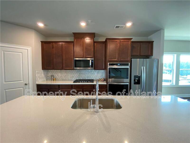 Townhouse for rent at 912 Sweetwater Grove, Woodstock, GA 30188