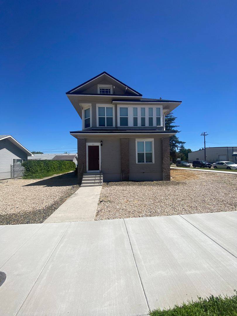 Apartment for rent at 321 Blaine St, Caldwell, ID 83605