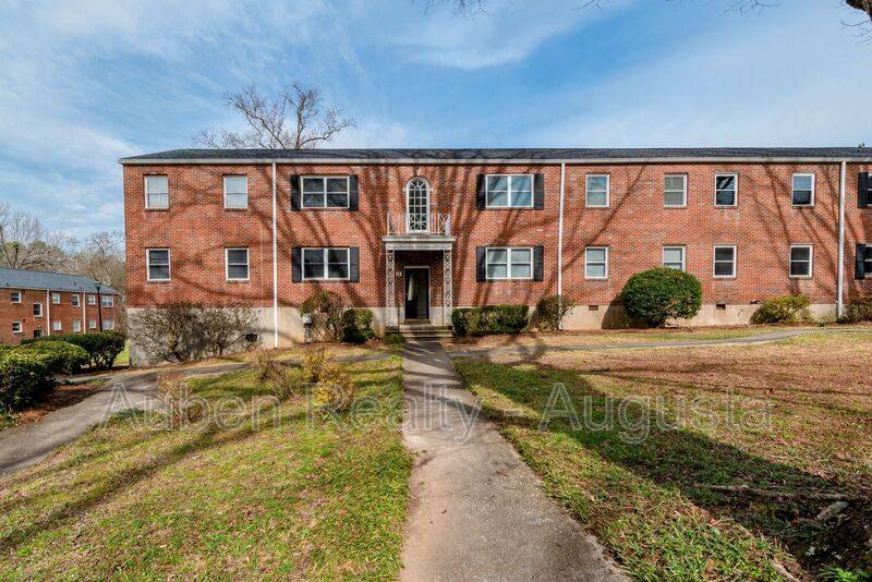 Apartment for rent at 501 Milledge Rd #13A, Augusta, GA 30904