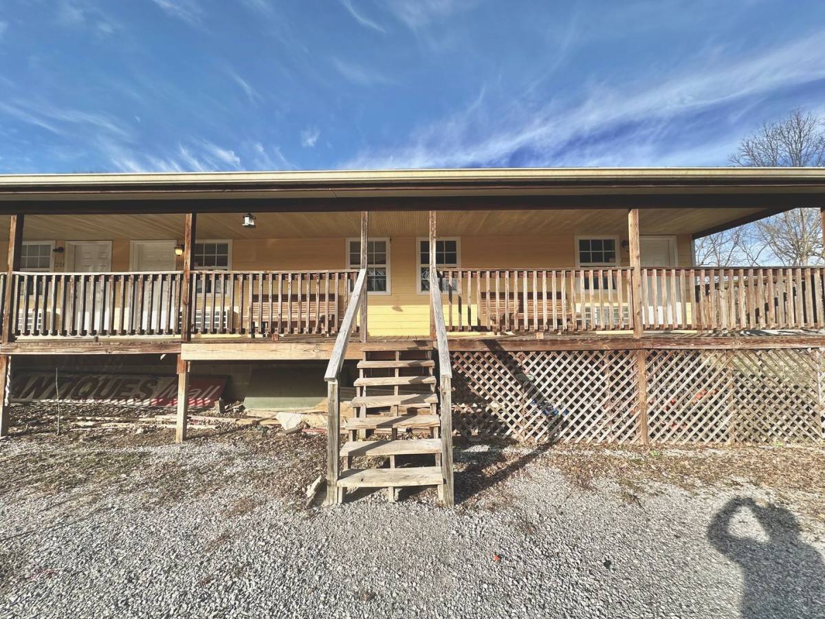Apartment for rent at 204 Pine Lane, Hazel, KY 42049