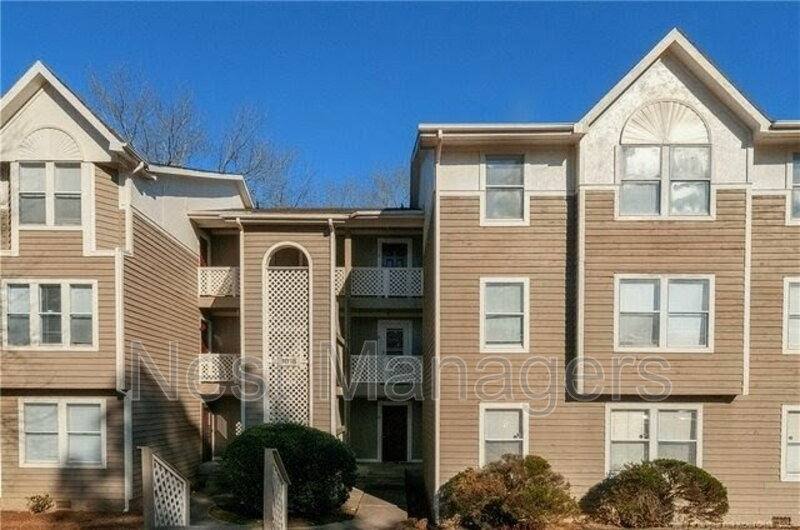 Condo for rent at 1018 Wood Creek #9, Fayetteville, NC 28314