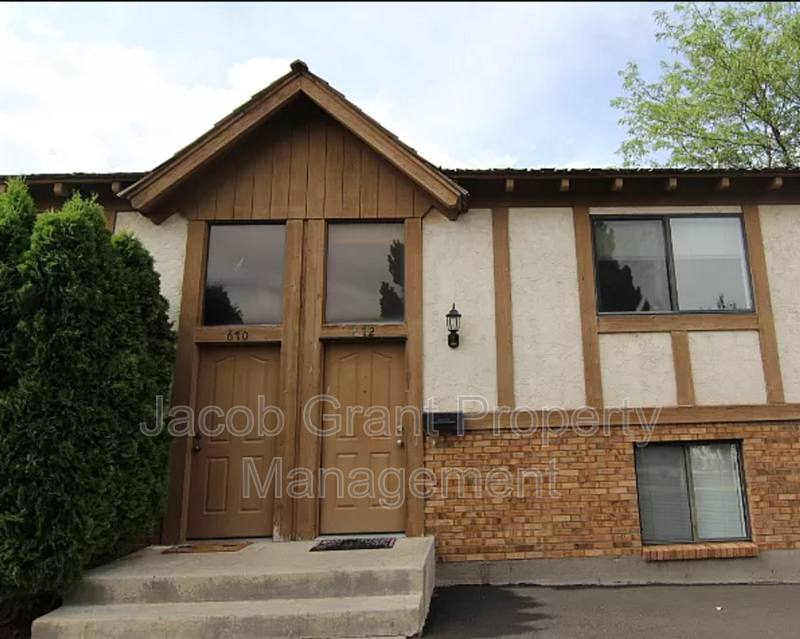 Townhouse for rent at 612 John Adams Court, Idaho Falls, ID 83401