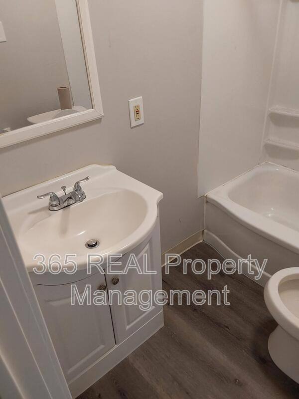 Apartment for rent at 1630 9th Ave #5, Greeley, CO 80631