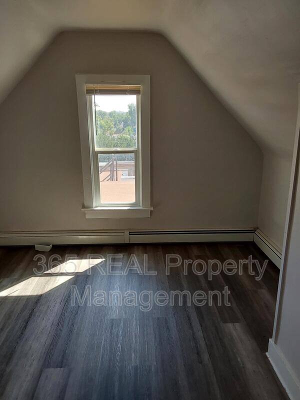 Apartment for rent at 1630 9th Ave #5, Greeley, CO 80631