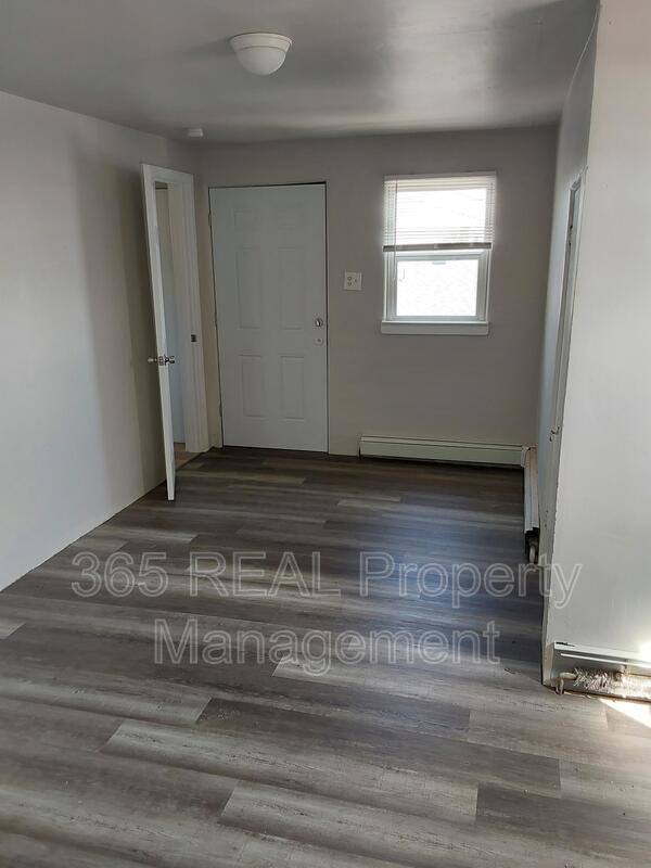 Apartment for rent at 1630 9th Ave #5, Greeley, CO 80631