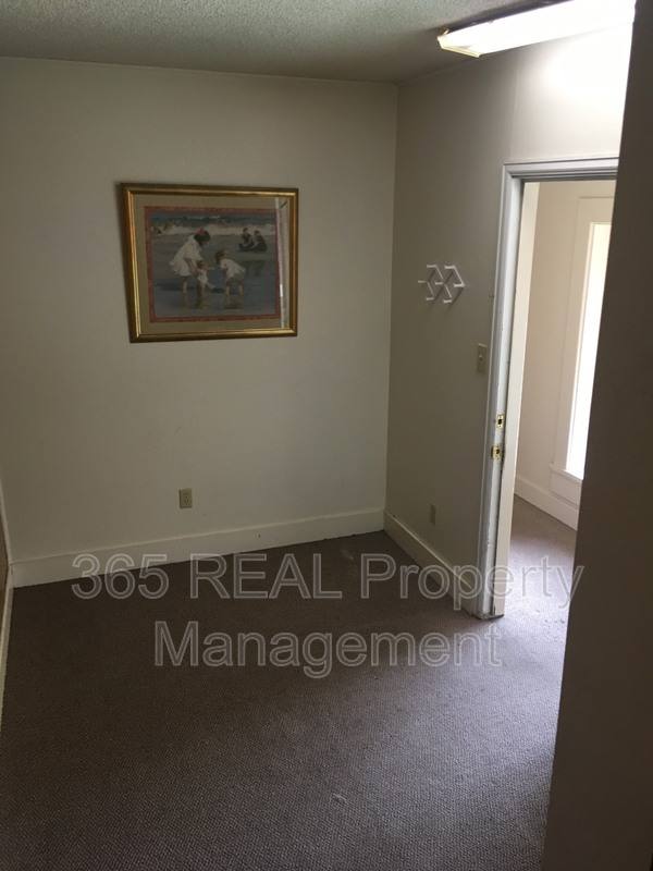 Apartment for rent at 1630 9th Ave #5, Greeley, CO 80631