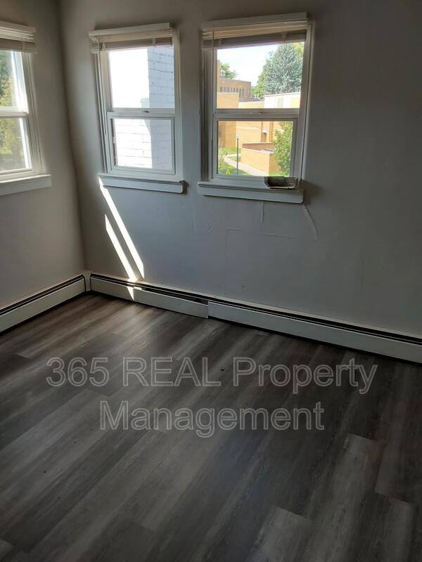 Apartment for rent at 1630 9th Ave #5, Greeley, CO 80631