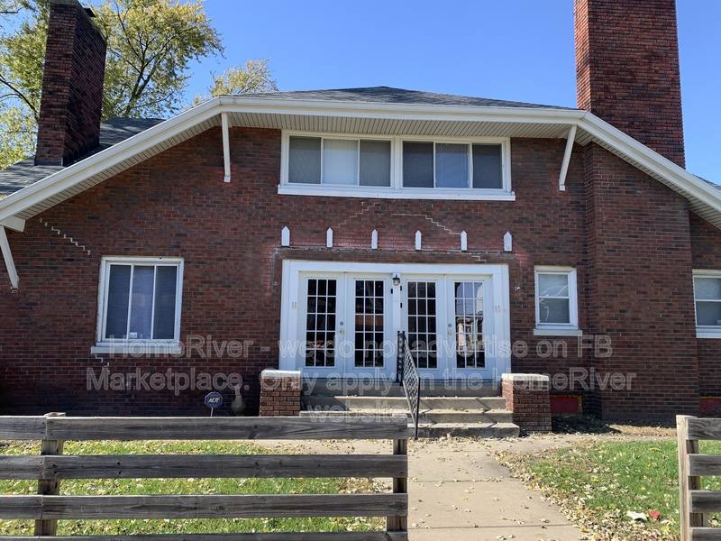 Apartment for rent at 1524 S Talbott St #3, Indianapolis, IN 46225