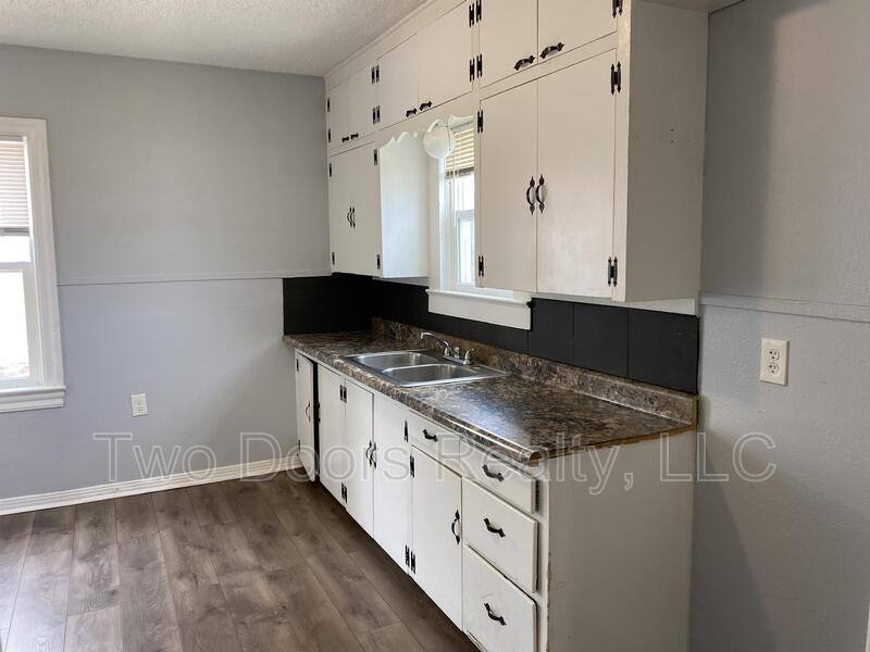 House for rent at 632 SW 44th St, Oklahoma City, OK 73109
