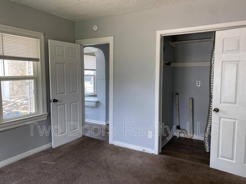 House for rent at 632 SW 44th St, Oklahoma City, OK 73109