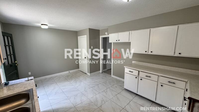 Townhouse for rent at 3216 S Mendenhall Rd #1A, Memphis, TN 38115