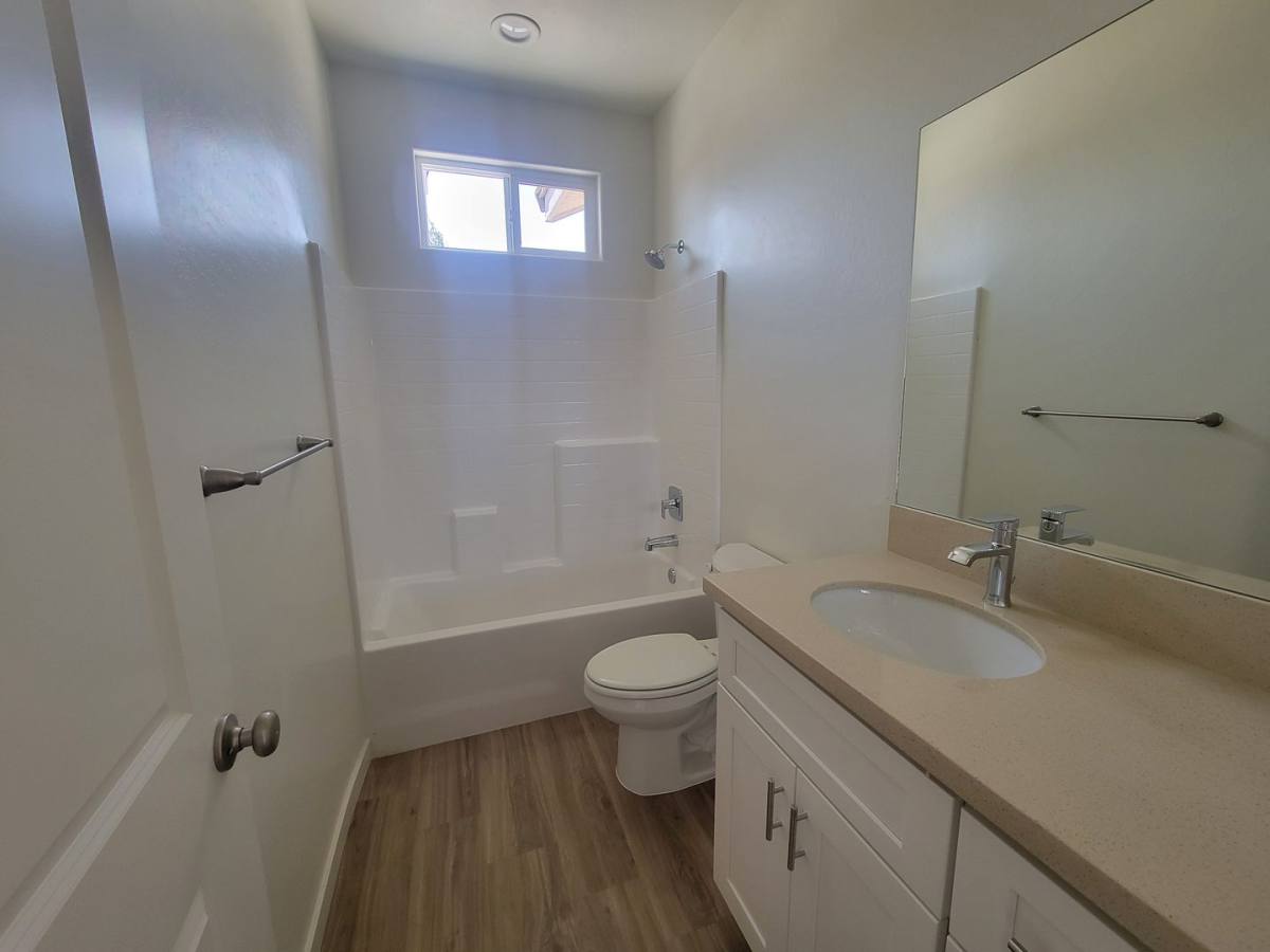 Apartment for rent at 8414 Grandy St, Bakersfield, CA 93314