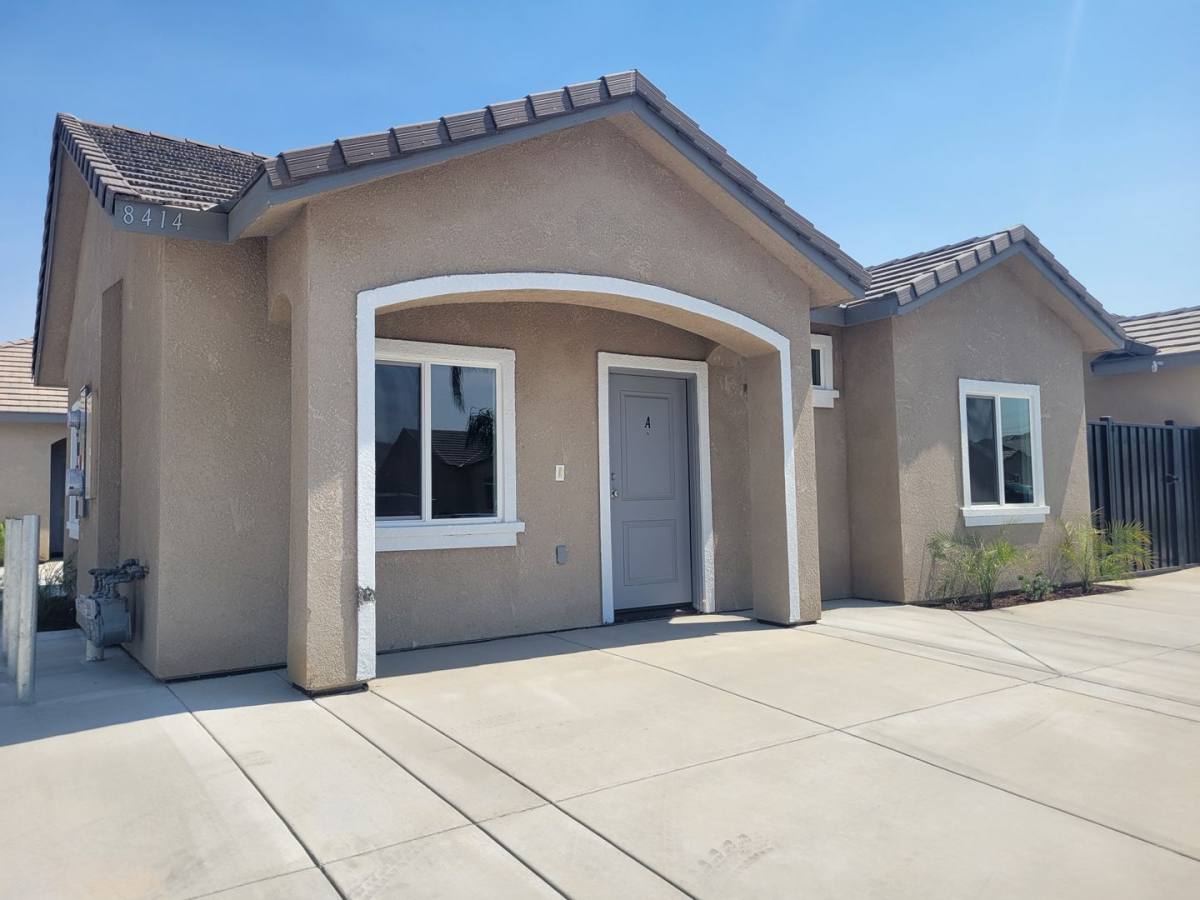 Apartment for rent at 8414 Grandy St, Bakersfield, CA 93314