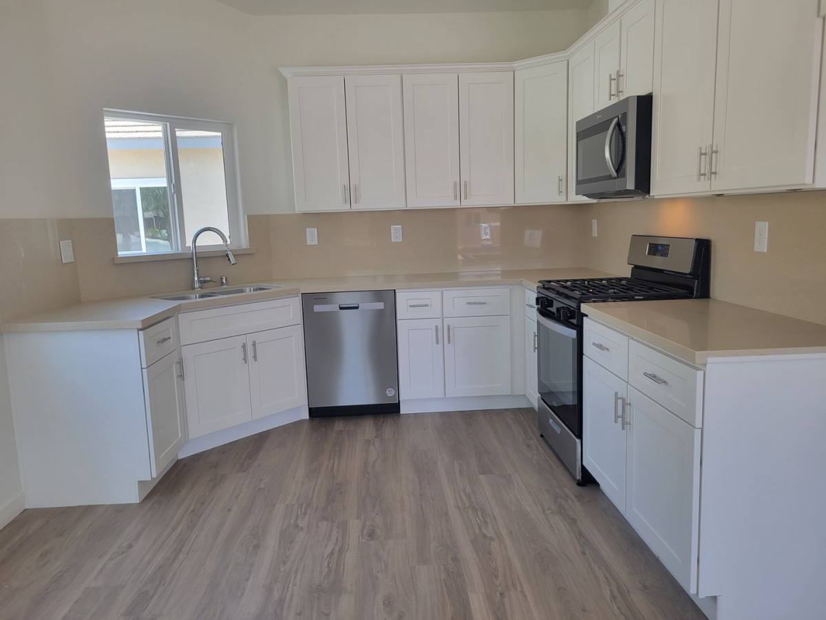 Apartment for rent at 8414 Grandy St, Bakersfield, CA 93314