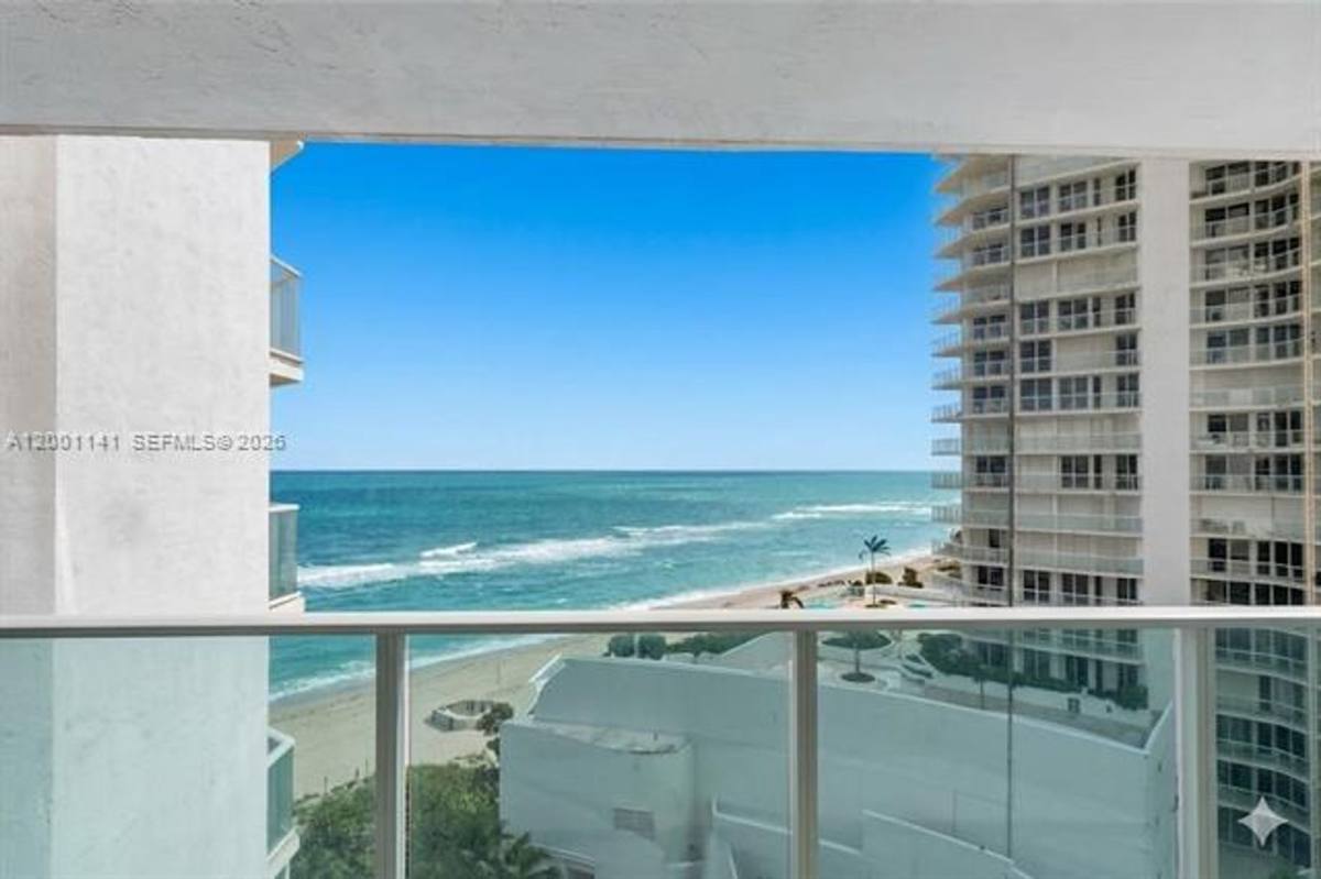 Apartment for rent at 16485 Collins Ave, North Miami Beach, FL 33160