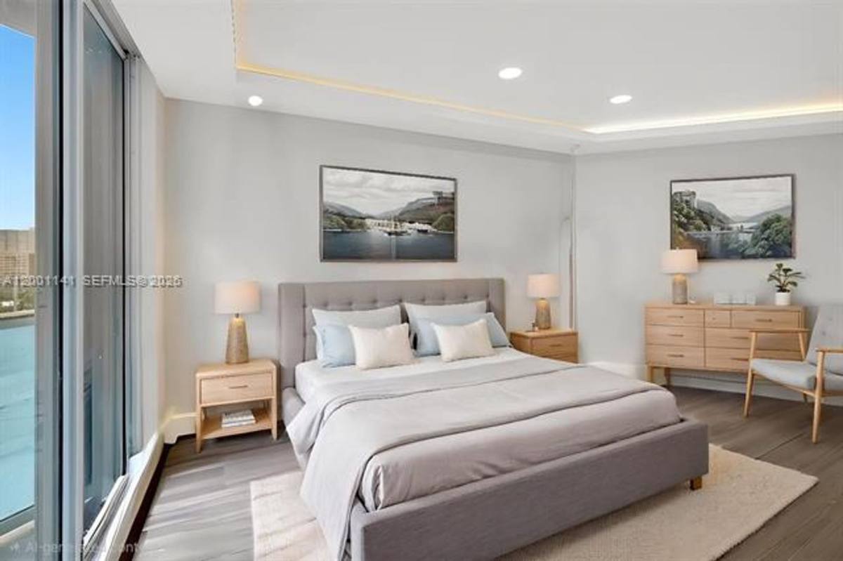 Apartment for rent at 16485 Collins Ave, North Miami Beach, FL 33160