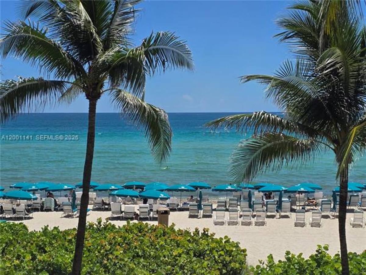 Apartment for rent at 16485 Collins Ave, North Miami Beach, FL 33160