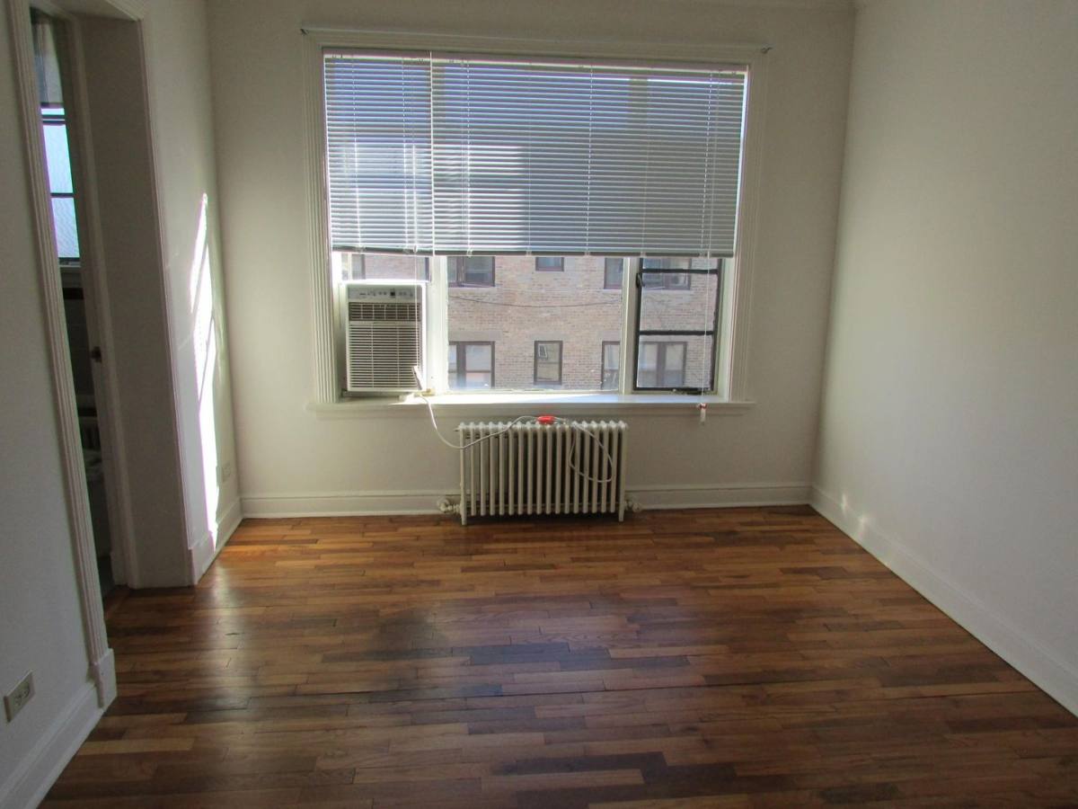 Apartment for rent at 418-22 5th St, Wilmette, IL 60091