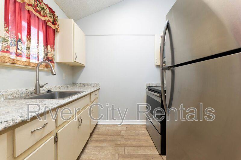 Townhouse for rent at 2443 N Seabury Place, Jacksonville, FL 32246