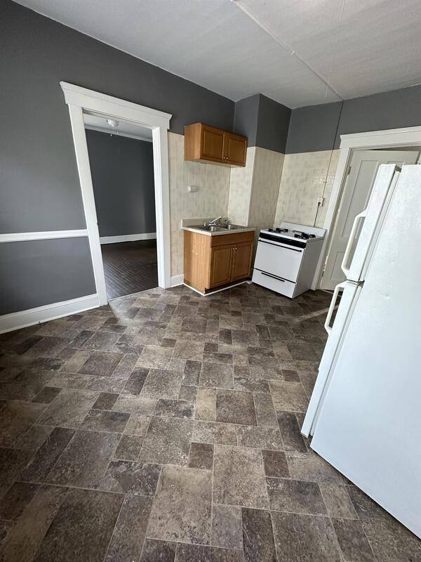 Apartment for rent at 2059 W 105th St #4, Cleveland, OH 44102