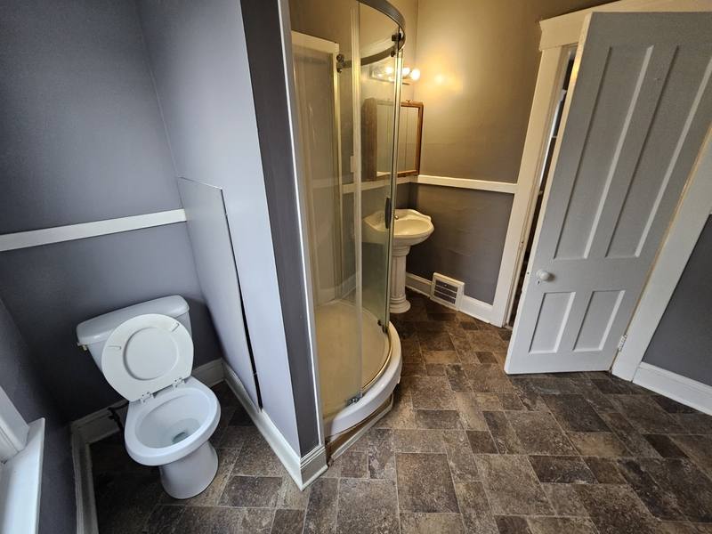 Apartment for rent at 2059 W 105th St #4, Cleveland, OH 44102