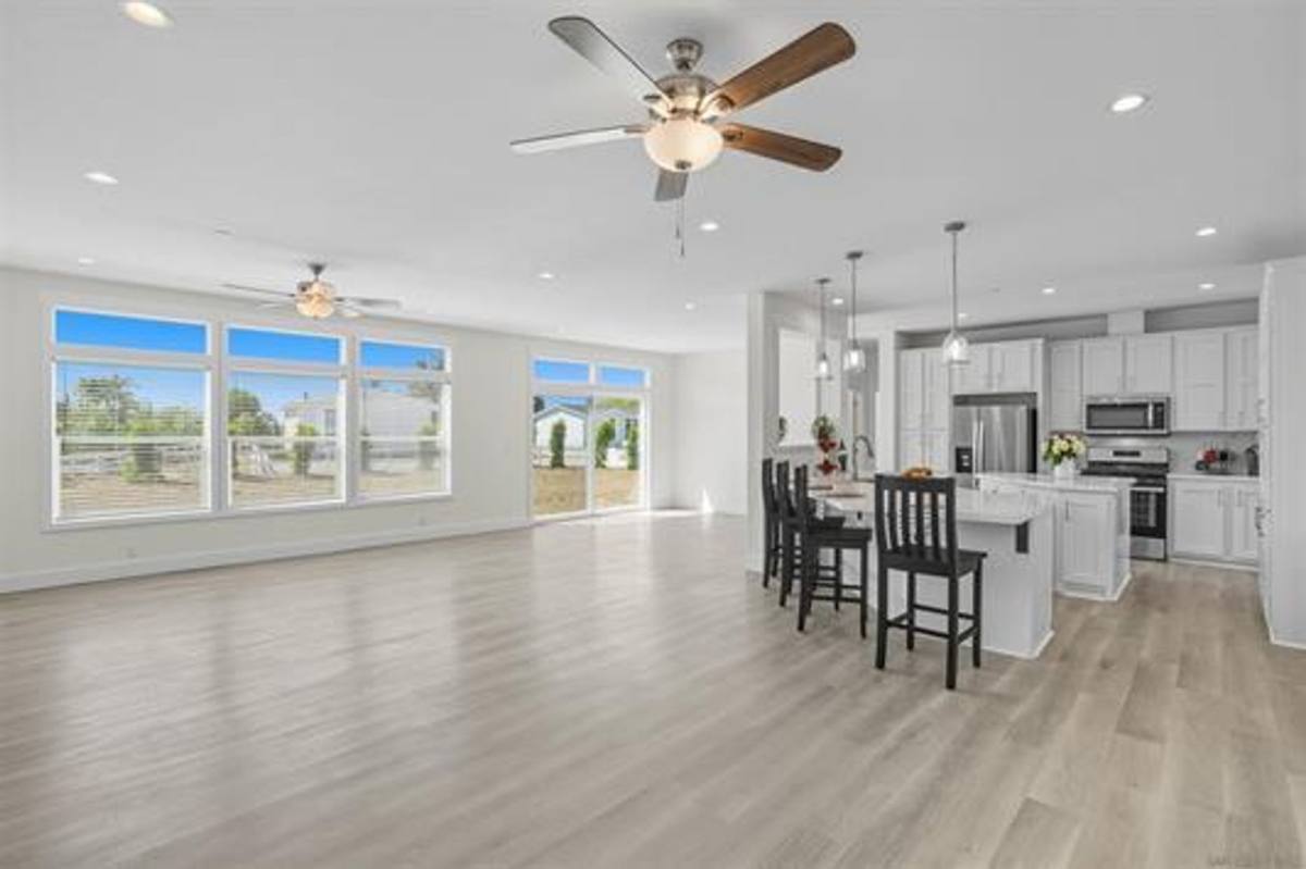 House for rent at 2080 Curtis Dr, Vista, CA 92084