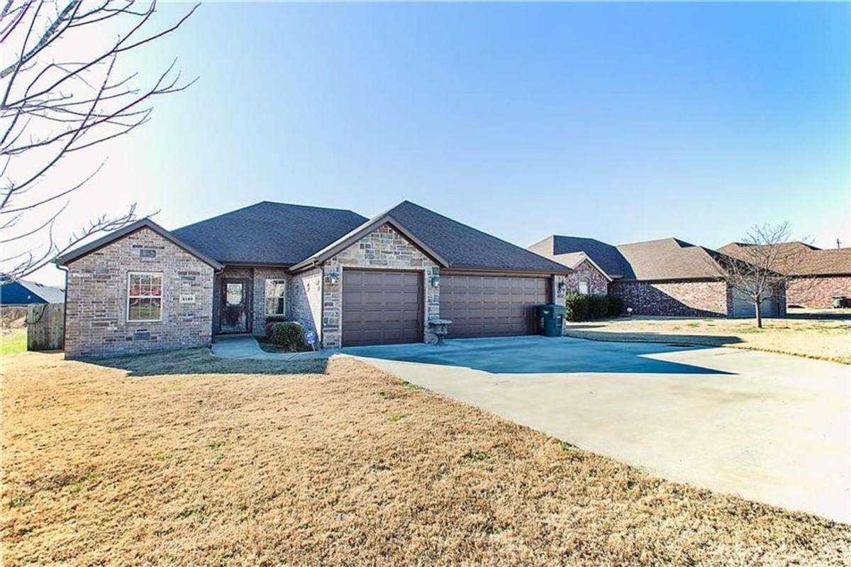 House for rent at 4189 W Titus Dr, Fayetteville, AR 72704