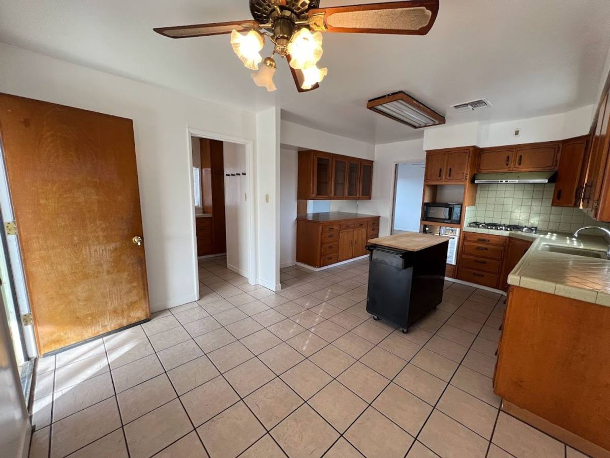 House for rent at 16109 E Manning Ave, Reedley, CA 93654