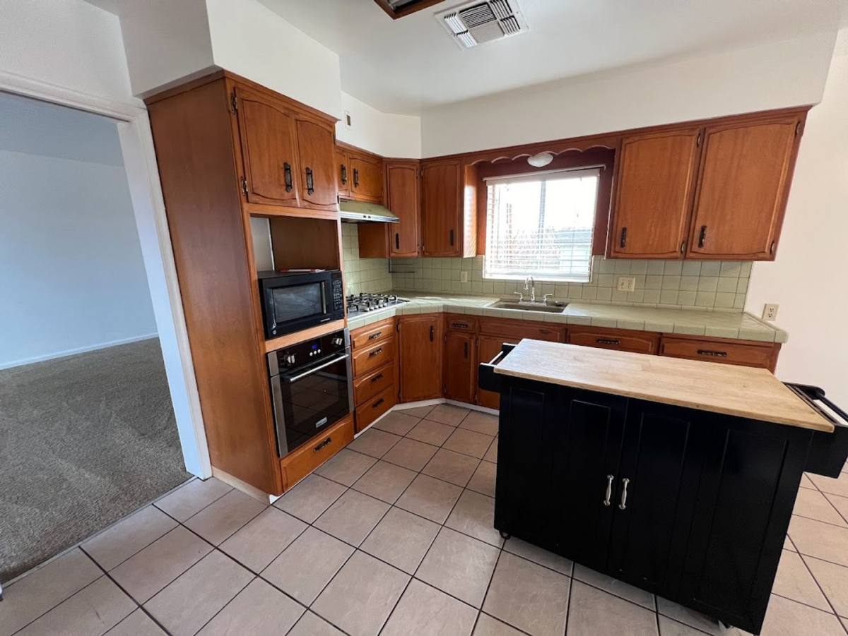 House for rent at 16109 E Manning Ave, Reedley, CA 93654