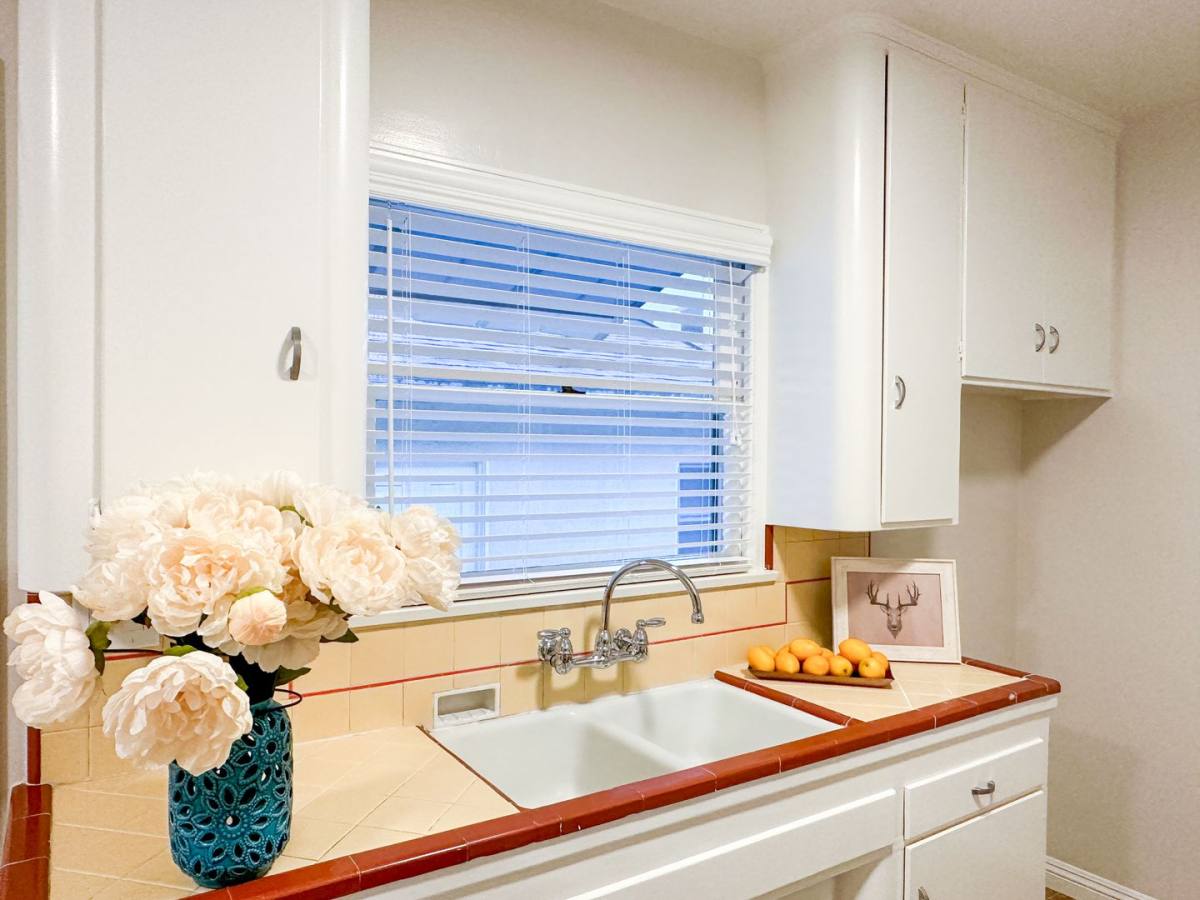 Apartment for rent at 112 - 116 1 2 E Bay State, Alhambra, CA 91801