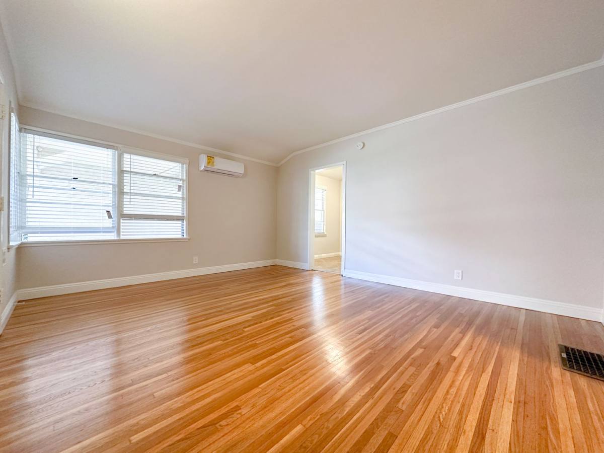 Apartment for rent at 112 - 116 1 2 E Bay State, Alhambra, CA 91801