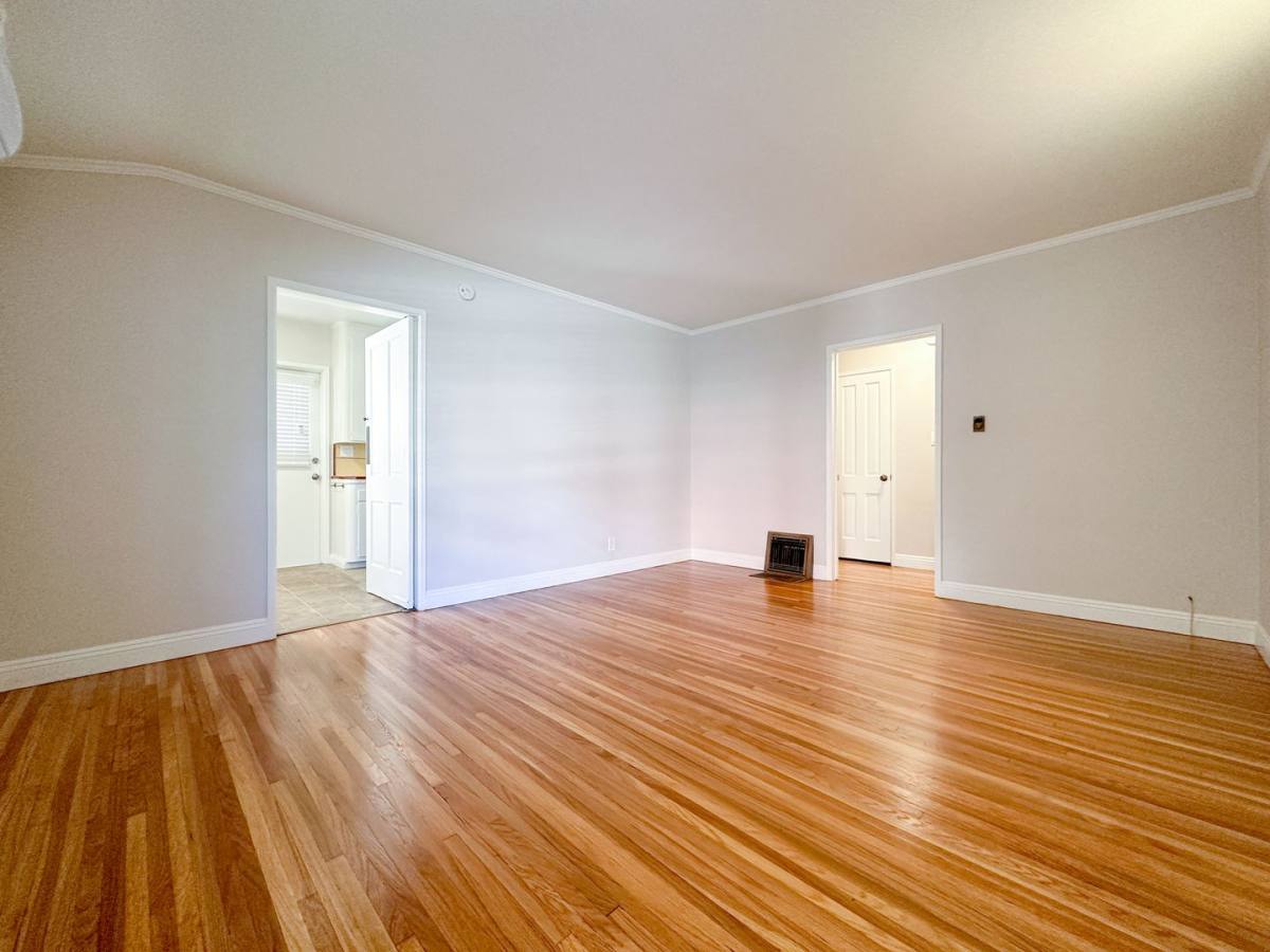 Apartment for rent at 112 - 116 1 2 E Bay State, Alhambra, CA 91801