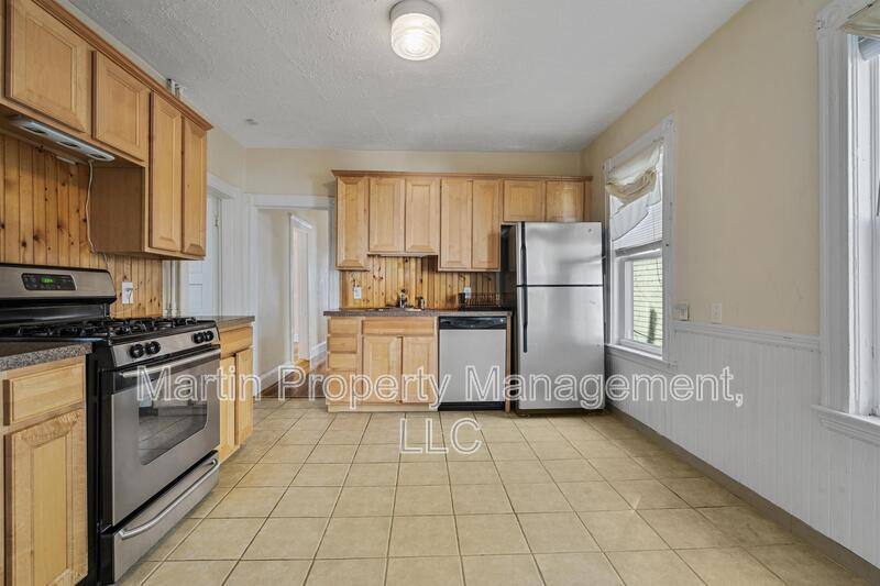 Apartment for rent at 31 Harold St #C, Somerville, MA 02143