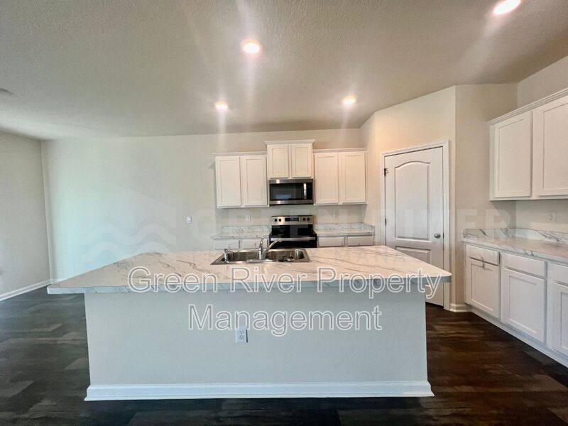 House for rent at 6181 Bucking Bronco Dr, Jacksonville, FL 32234