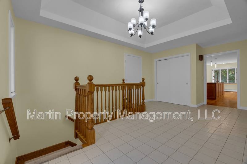 House for rent at 52 Rayburn Rd, Belmont, MA 02478